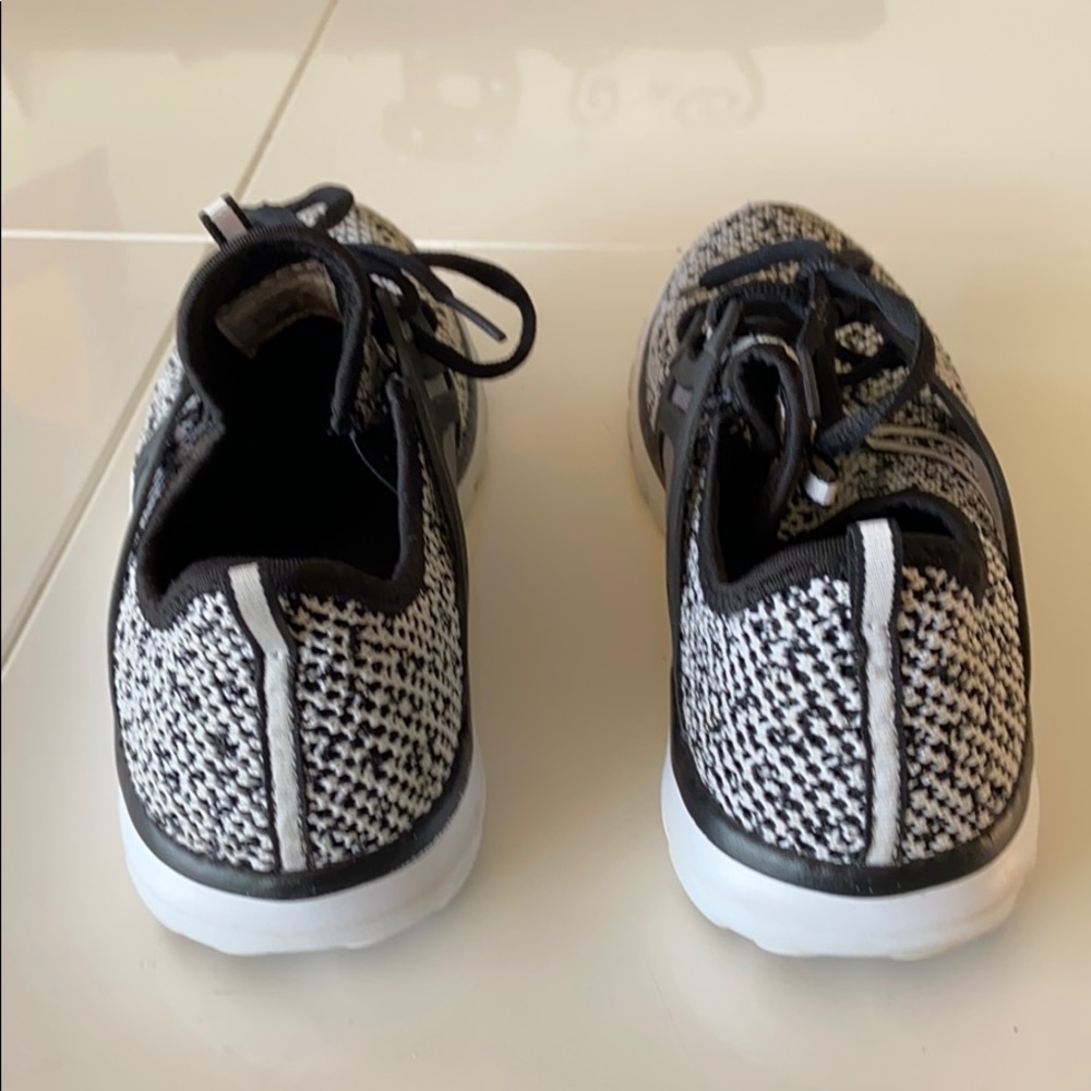 Target shoes - Picture 2 of 3
